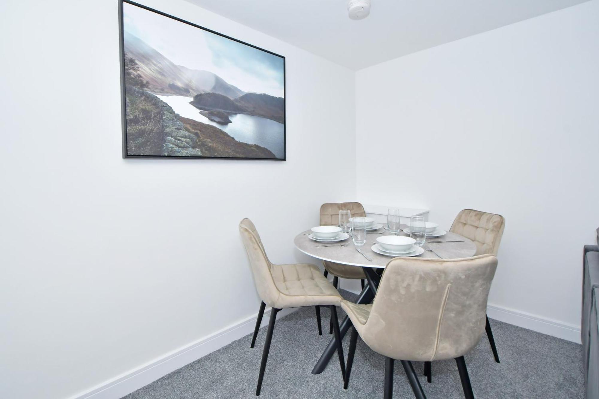 Sapphire Apartments By Yourstays - Luxury 2 Bedroom Apartments In Crewe Buitenkant foto