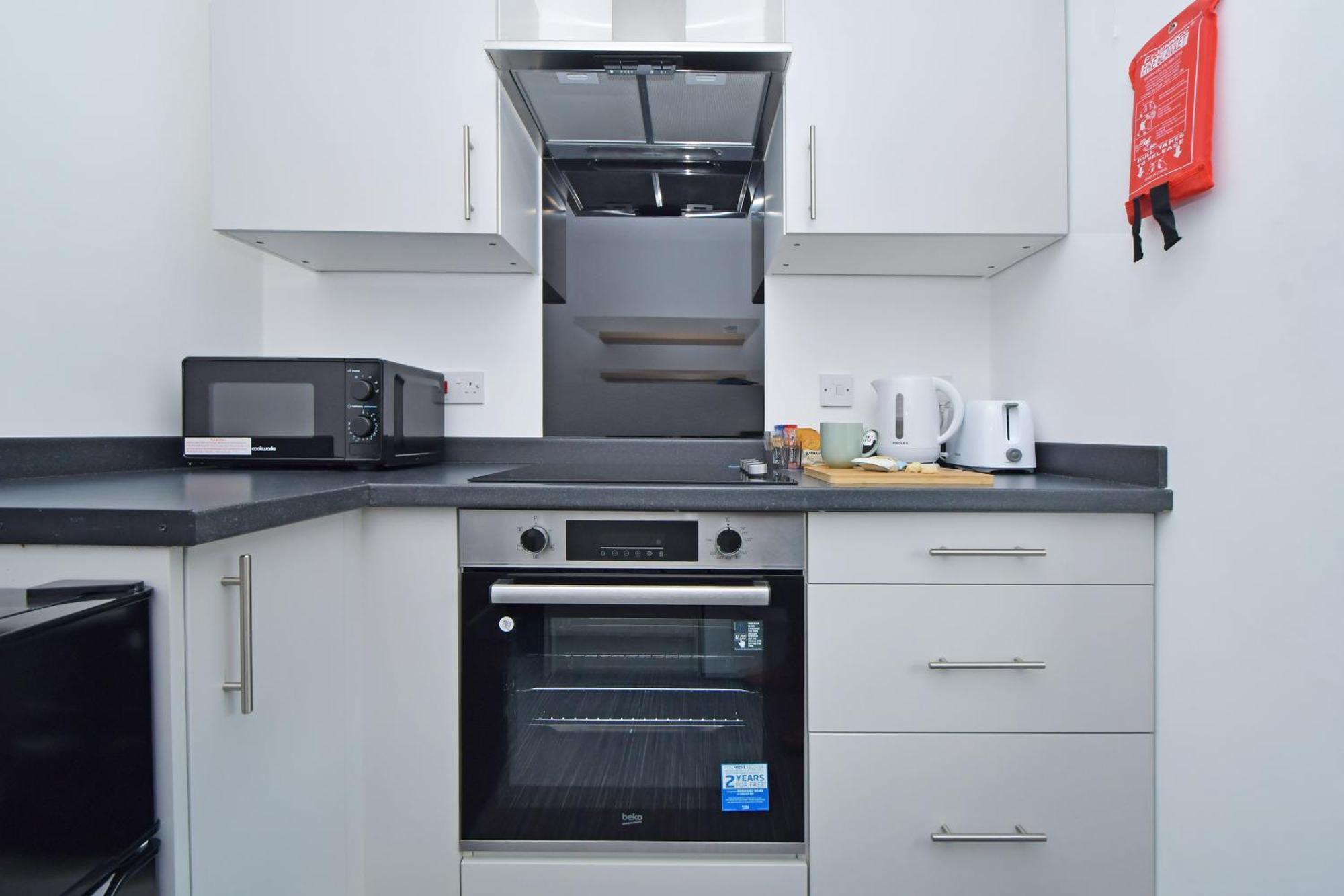 Sapphire Apartments By Yourstays - Luxury 2 Bedroom Apartments In Crewe Buitenkant foto