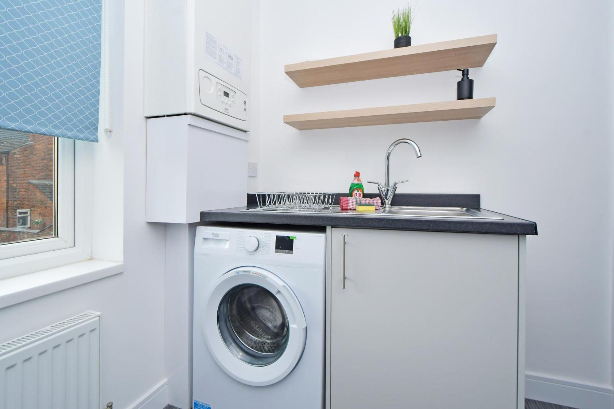 Sapphire Apartments By Yourstays - Luxury 2 Bedroom Apartments In Crewe Buitenkant foto