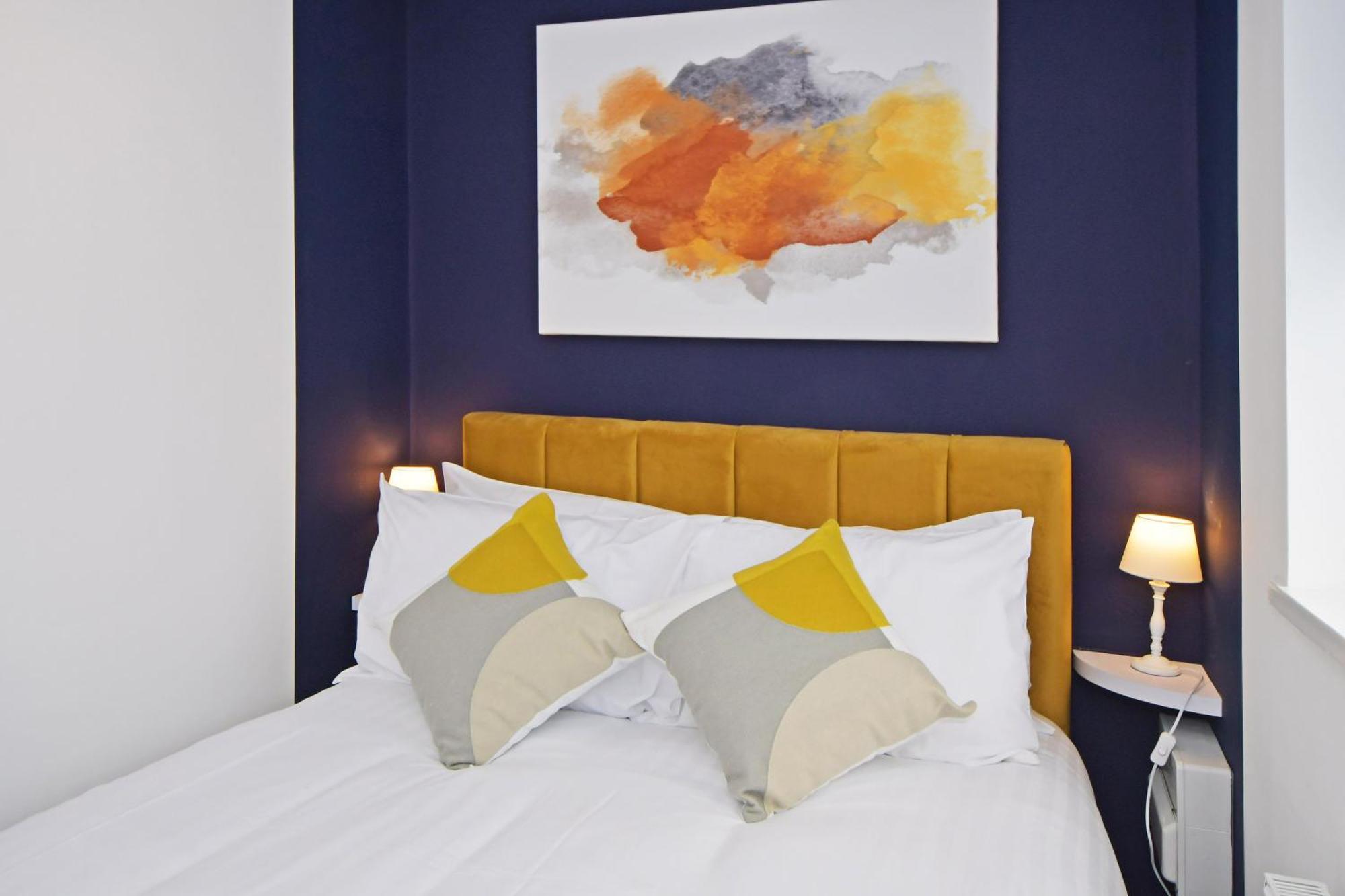 Sapphire Apartments By Yourstays - Luxury 2 Bedroom Apartments In Crewe Buitenkant foto