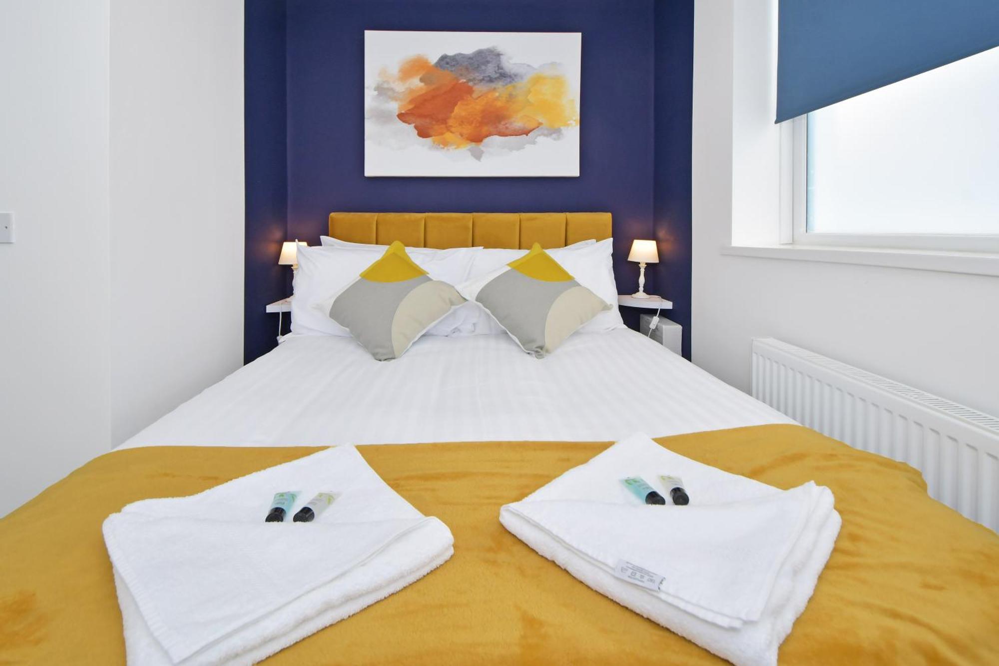 Sapphire Apartments By Yourstays - Luxury 2 Bedroom Apartments In Crewe Buitenkant foto
