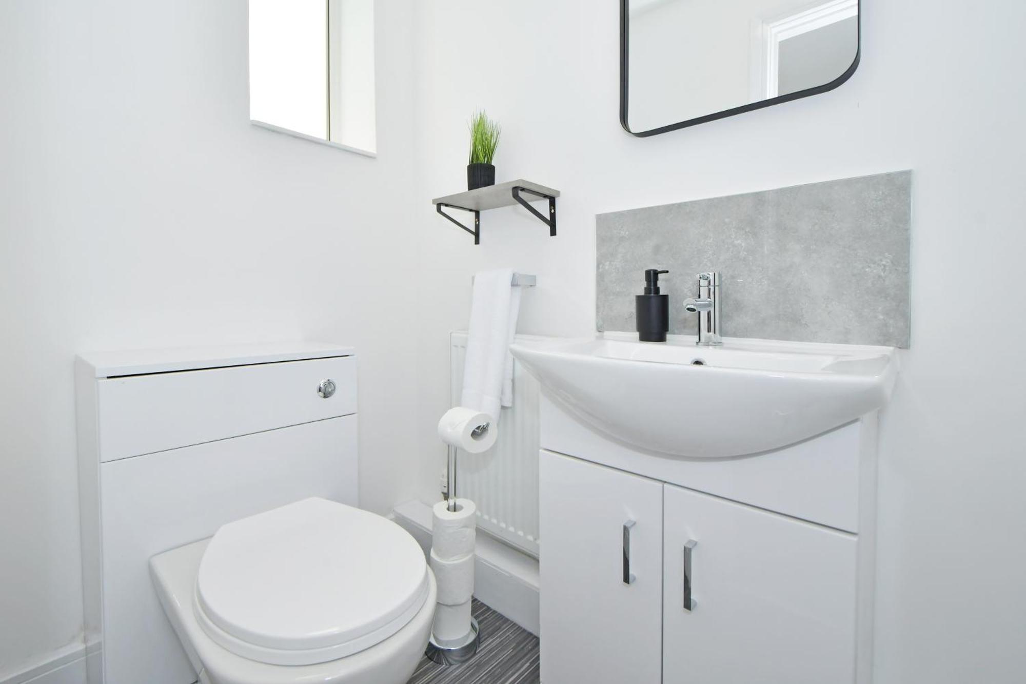 Sapphire Apartments By Yourstays - Luxury 2 Bedroom Apartments In Crewe Buitenkant foto