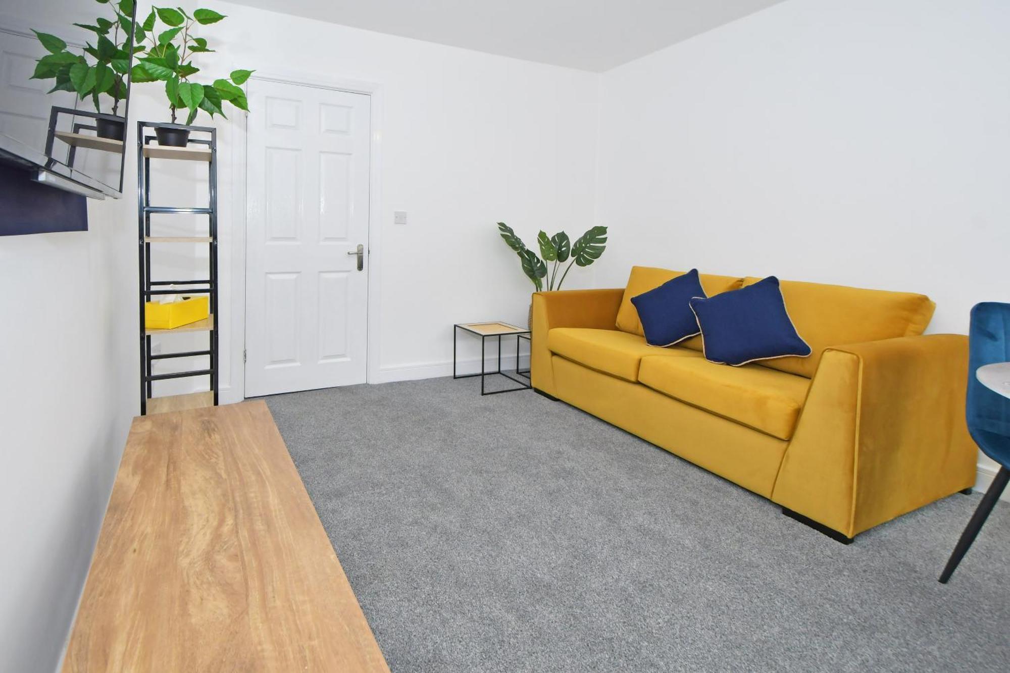 Sapphire Apartments By Yourstays - Luxury 2 Bedroom Apartments In Crewe Buitenkant foto