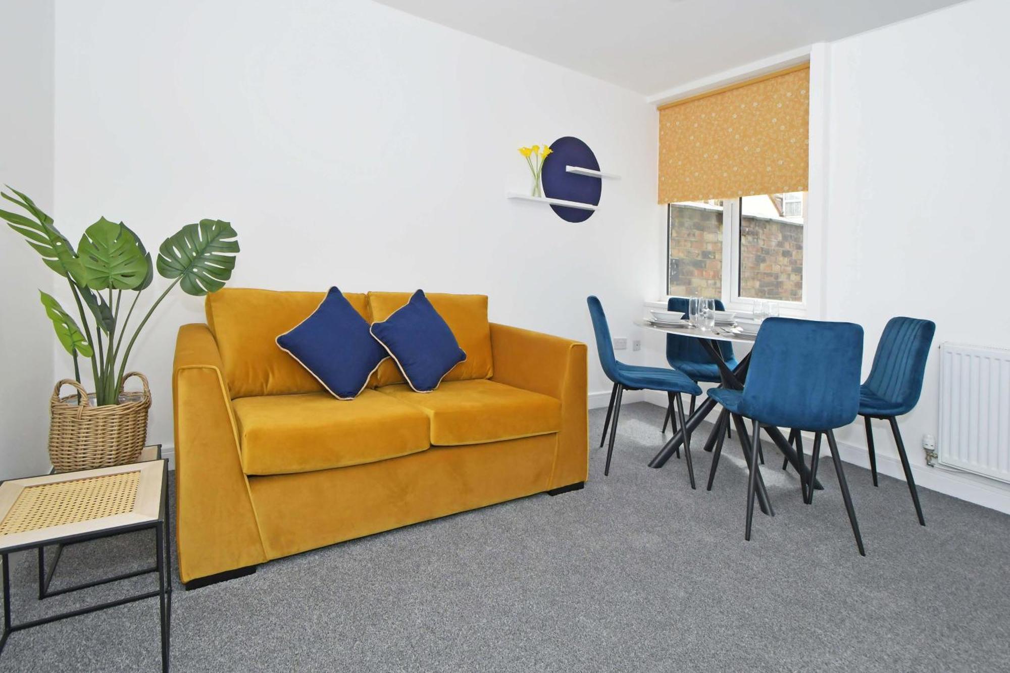 Sapphire Apartments By Yourstays - Luxury 2 Bedroom Apartments In Crewe Buitenkant foto